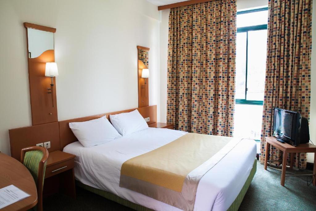 Gorillas Volcanoes Hotel ルヘンゲリ エクステリア 写真