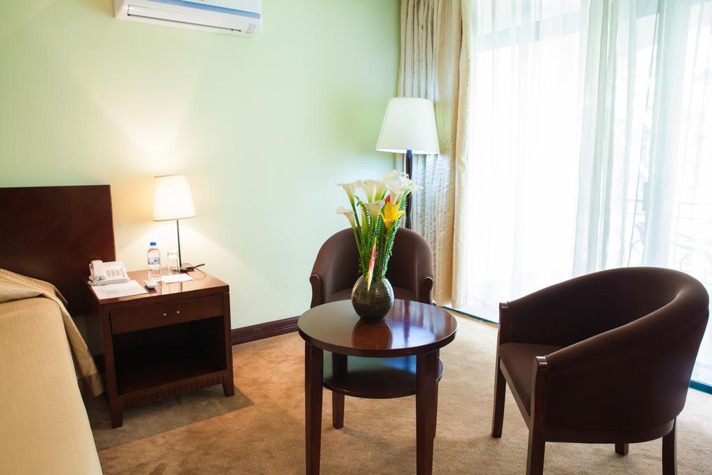 Gorillas Volcanoes Hotel ルヘンゲリ エクステリア 写真