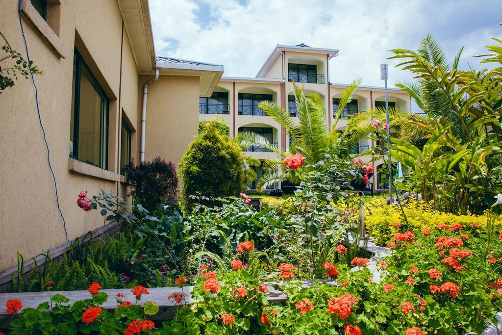 Gorillas Volcanoes Hotel ルヘンゲリ エクステリア 写真